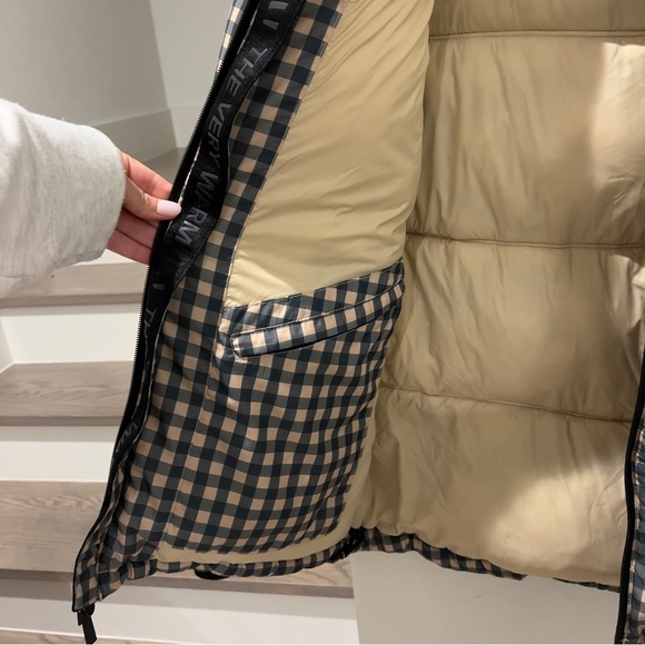 The Very Warm Mainline Printed Oversized Puffer Jacket Coat in Green - Picture 7 of 11